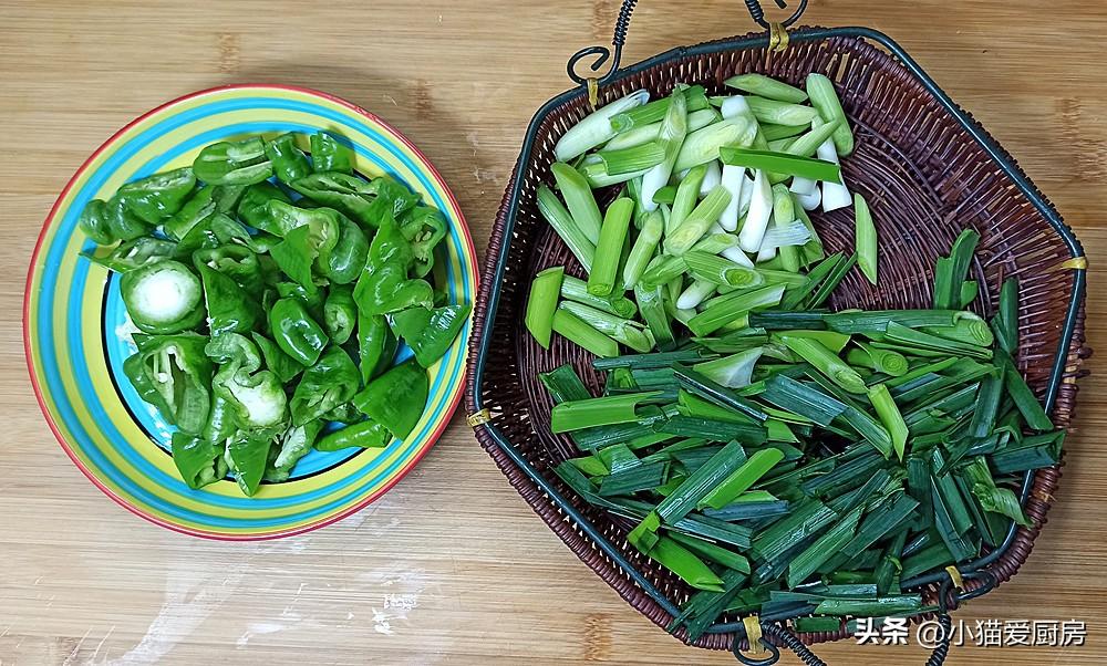 图片[6]-【蒜苗辣椒回锅肉】做法步骤图 成菜肥而不腻 味道不比饭店的-起舞食谱网