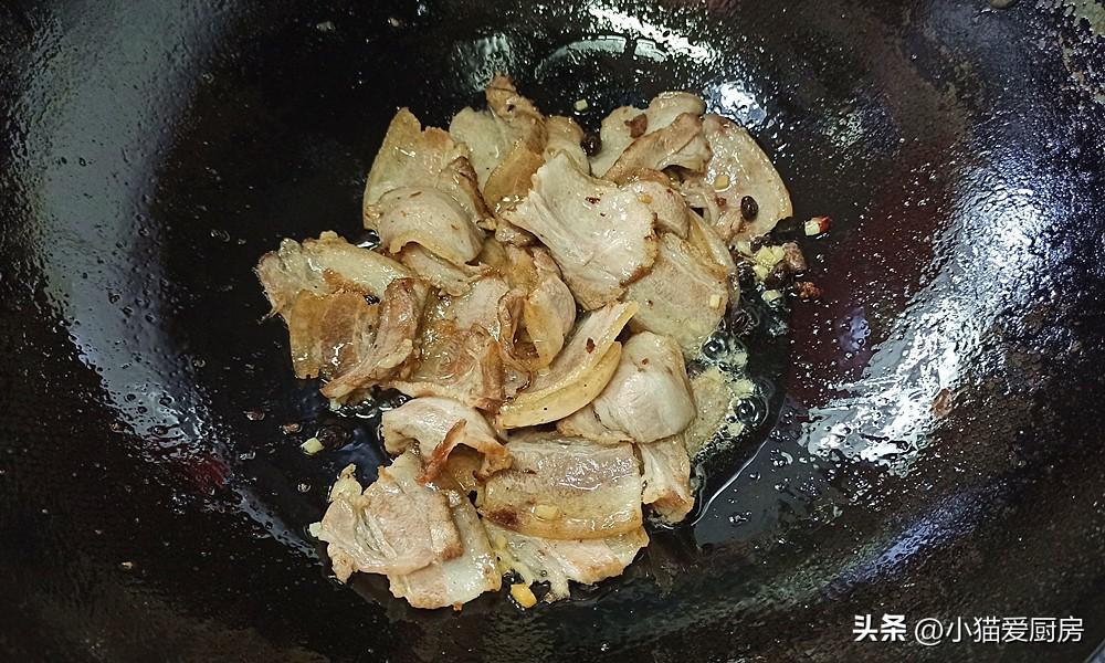 图片[8]-【蒜苗辣椒回锅肉】做法步骤图 成菜肥而不腻 味道不比饭店的-起舞食谱网