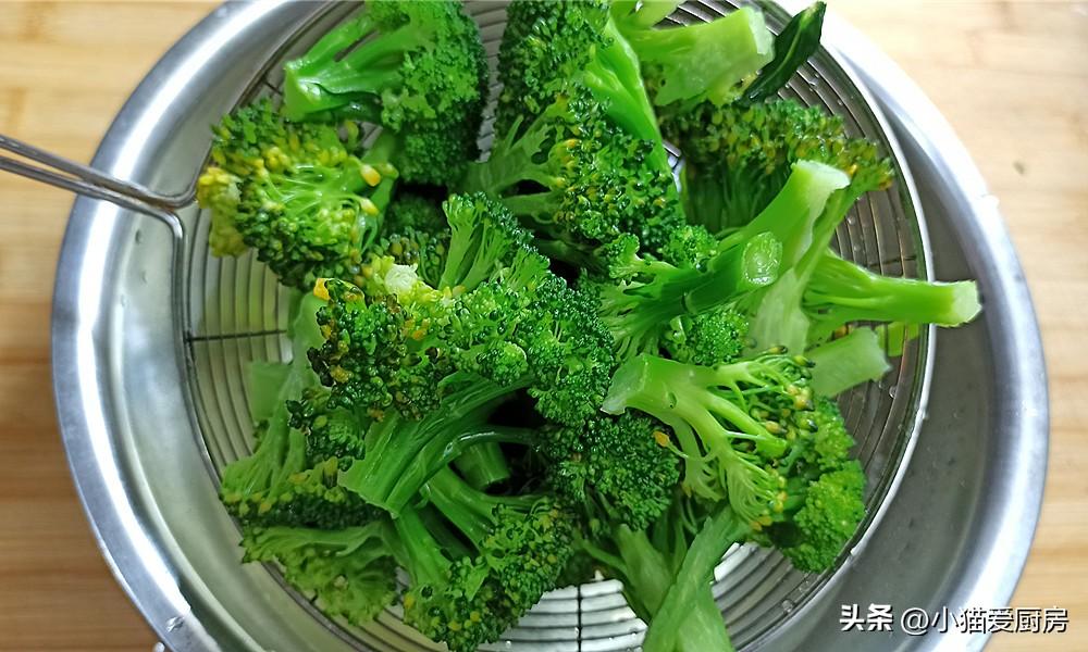 图片[8]-【香菇木耳会西蓝花】做法步骤图 营养好吃 不错的过年解腻菜-起舞食谱网