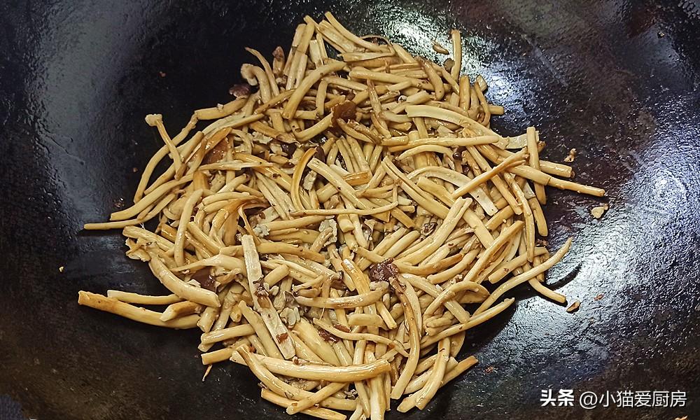 图片[7]-【小白菜肉末茶树菇】做法步骤图 特别好吃 汤汁泡饭也特别香-起舞食谱网