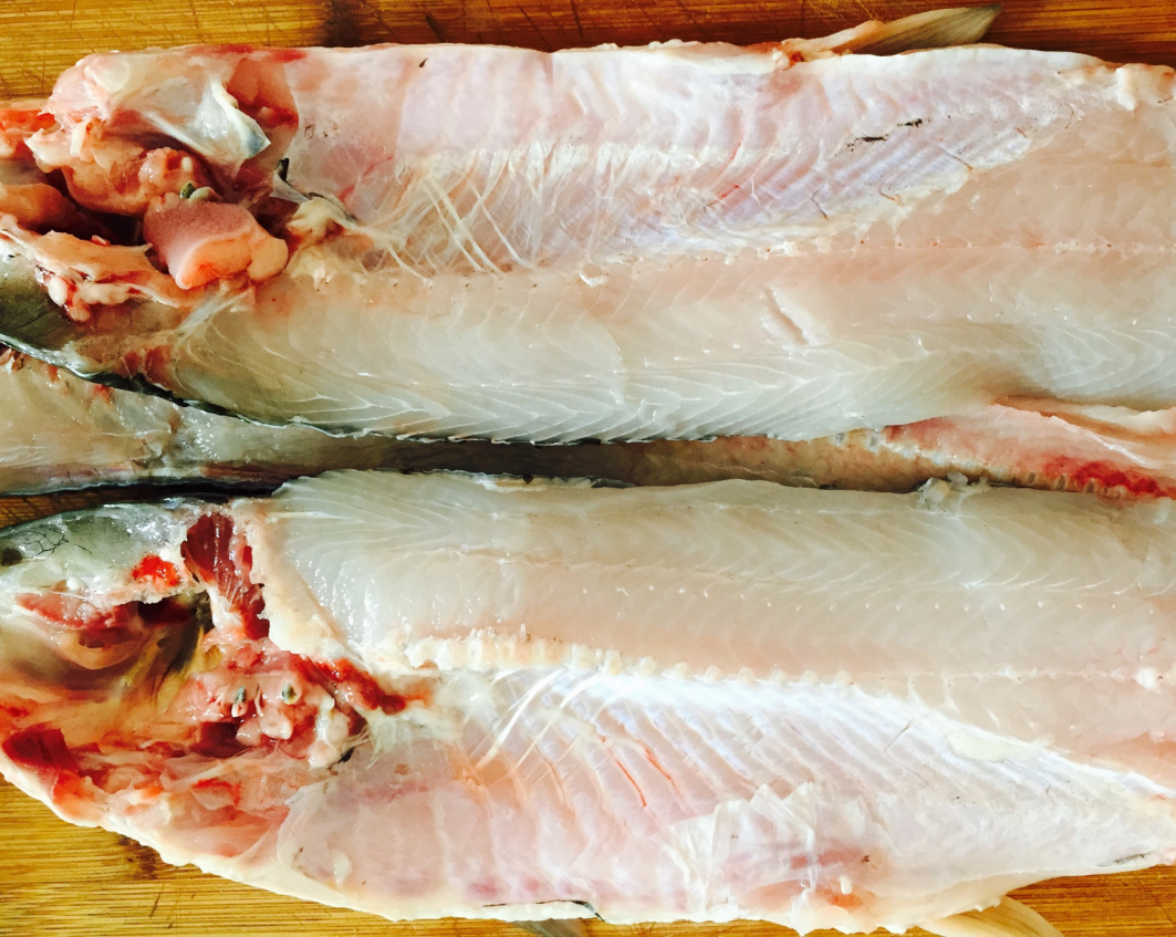 图片[2]-【川菜酸菜鱼】做法步骤图 鱼肉鲜嫩爽滑 鱼汤奶白浓郁 更加鲜-起舞食谱网