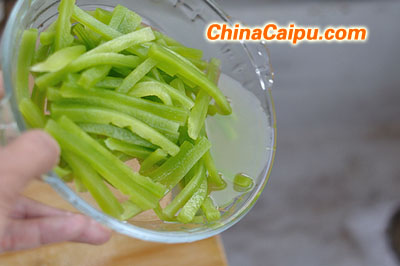 椒油脆莴苣