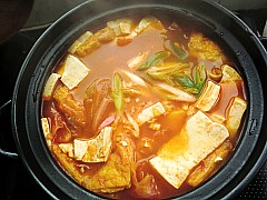 韩式火腿泡菜豆腐汤