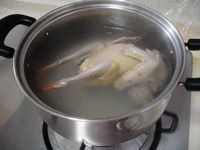 丝瓜滚乳鸽汤